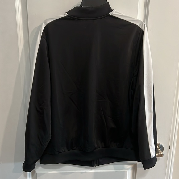 Puma  jacket - Picture 2 of 3